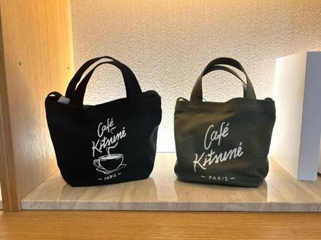 【パリ購入品】CAFÉ KITSUNÉ カフェキツネ　トートバッグ　おまけ付き パリで人気！カフェ キツネの限定グッズ＆お土産のおすすめ | JCB